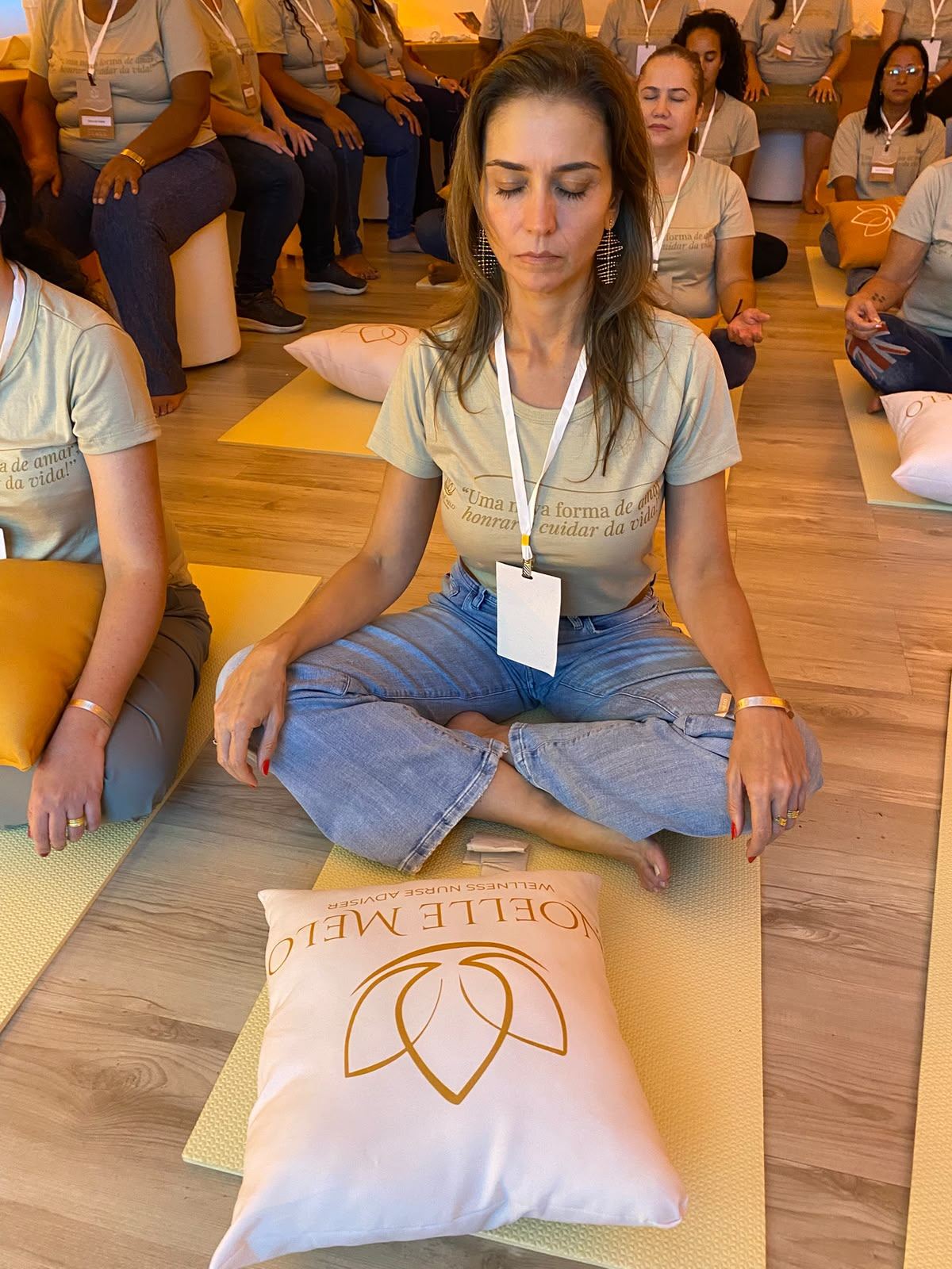 Participante em prática de meditação